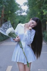 澳门资料大全正版2025_: 纷繁复杂的局面，如何寻找光明的未来？